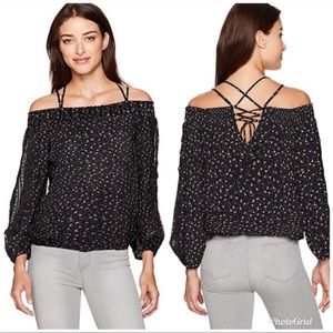 Jessica Simpson off the shoulder top